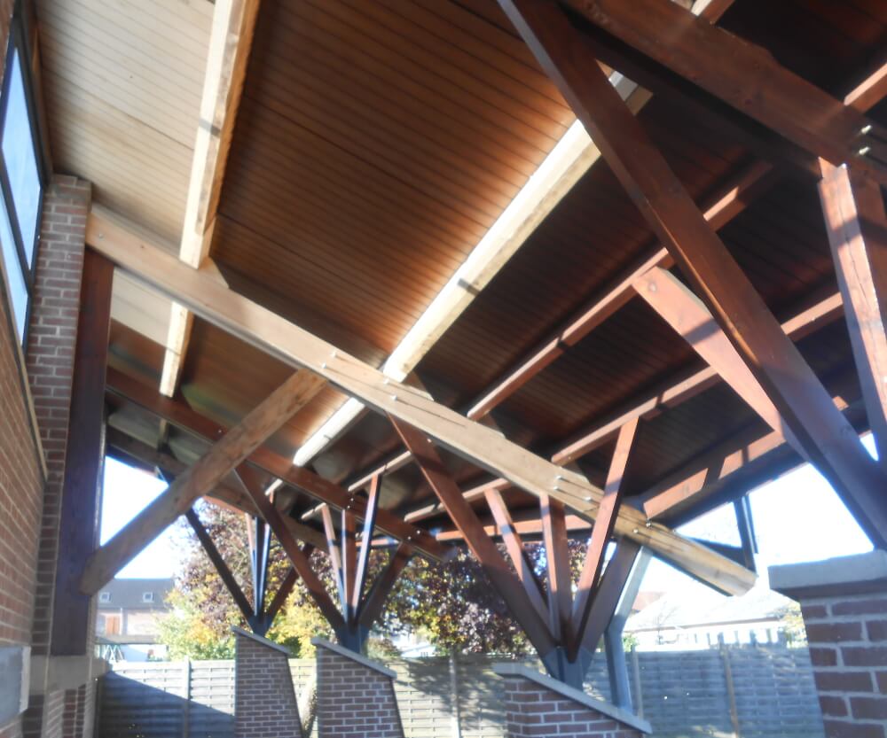 Rénovation charpente et bois du préau, école de Corbehem